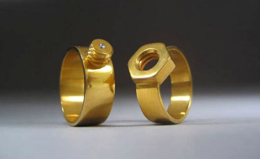 حلقه ازدواج عجیب!!!<<www.centercity.ax.ly>>