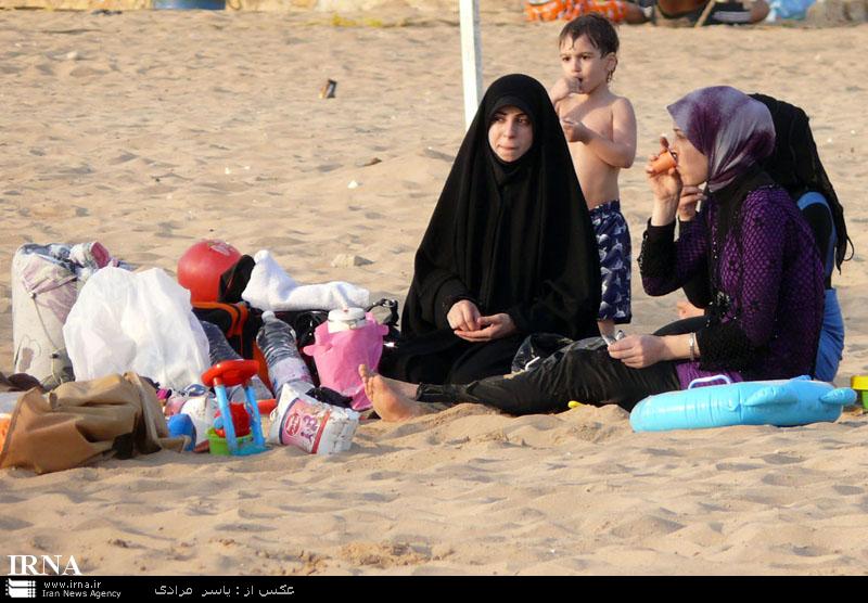 139211 564 عکسهای شنای مختلط زنان لبنانی در سواحل مدیترانه