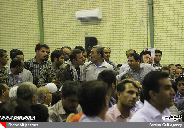 قطع پخش زنده سخنرانی لاریجانی به دلیل اعتراض یک شهروند (+عکس)