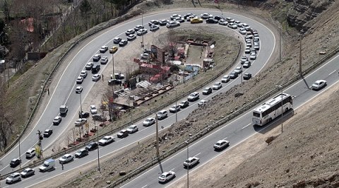 کاهش تراکم ترافیک و تصادفات به دلیل توزیع مناسب سفر و حاکم شدن انضباط ترافیکی در جاده ها/ رانندگان در تعطیلات نمره قبولی گرفتند