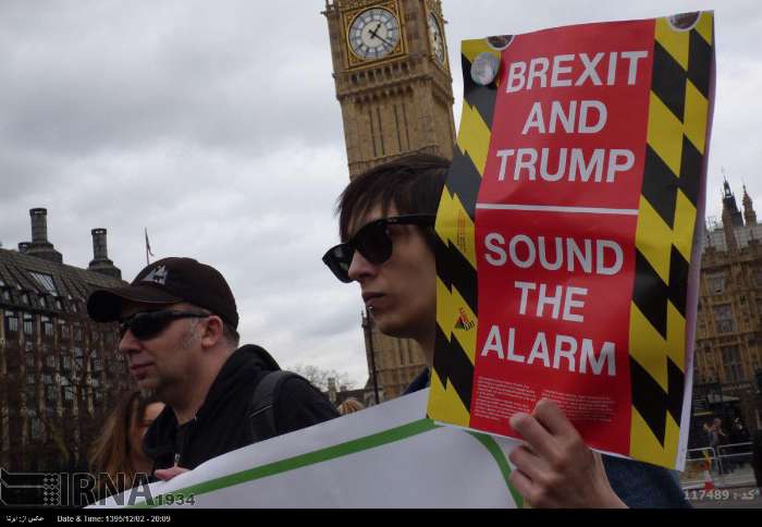 تظاهرات علیه برگزیت و سفر ترامپ در لندن (+عکس)