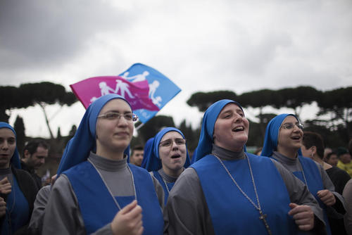 حضور راهبه های کاتولیک در مراسم جشن روز خانواده در شهر رم ایتالیا