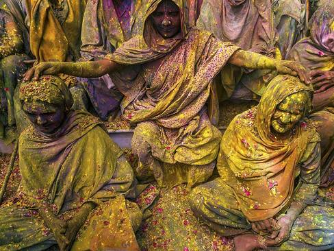 جشنواره پودر رنگ در رینداوان هند
