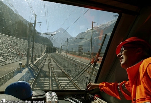 تونل گوتارد در سوییس با 57 کیلومتر طول طولانی ترین و بزرگ ترین تونل جهان است.
