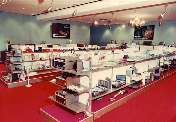 چهل سال نمایشگاه فناوری سی‌ای‌اس از دریچه دوربین