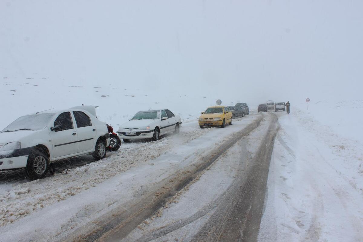 بارش برف و باران در 19 جاده کشور