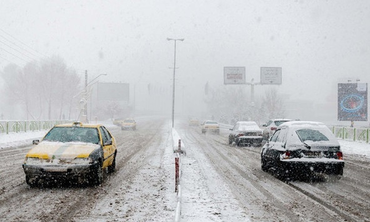 بارش برف و باران در جاده های 25 استان