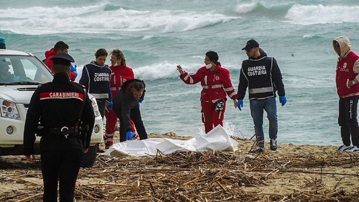 شهروندان ایرانی در میان پناهجویان غرق شده در ساحل ایتالیا