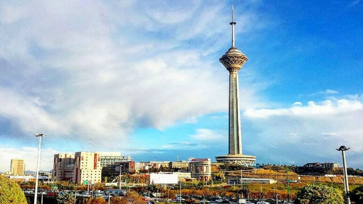 برج میلاد در تاسوعا و عاشورا تعطیل است