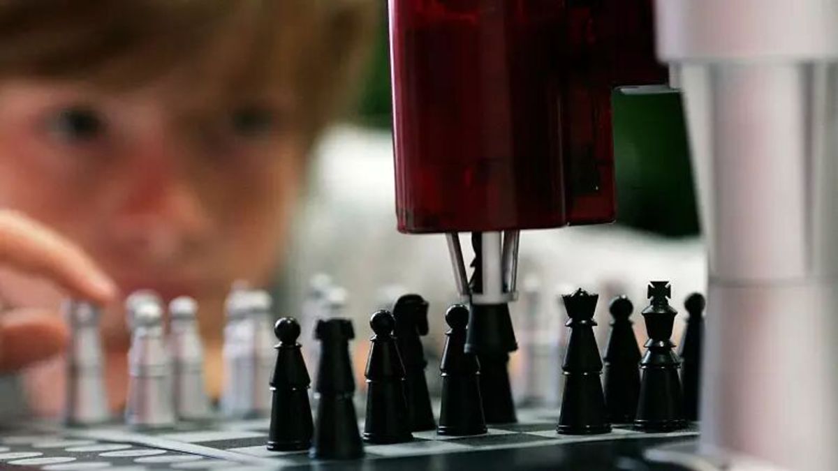 ربات شطرنج‌باز انگشت حریف ۷ساله خود را شکست (+فیلم)