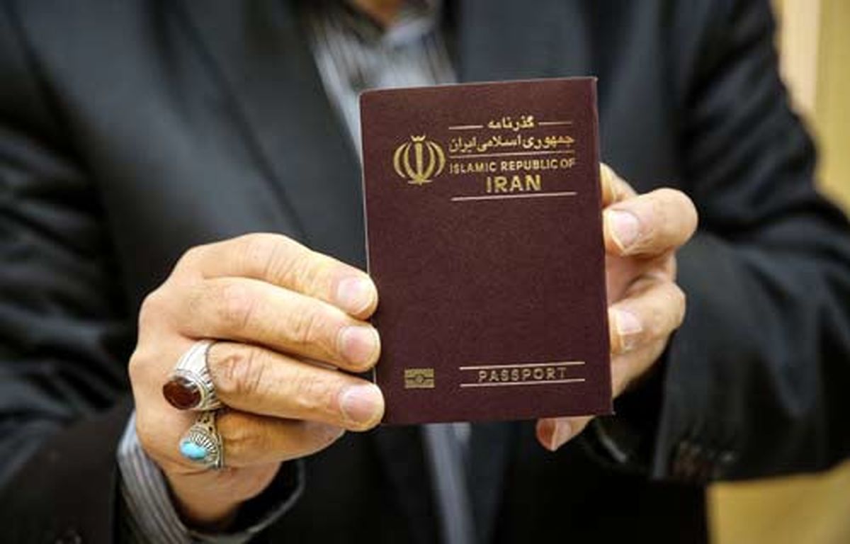 صف گذرنامه اربعین در تهران (عکس)