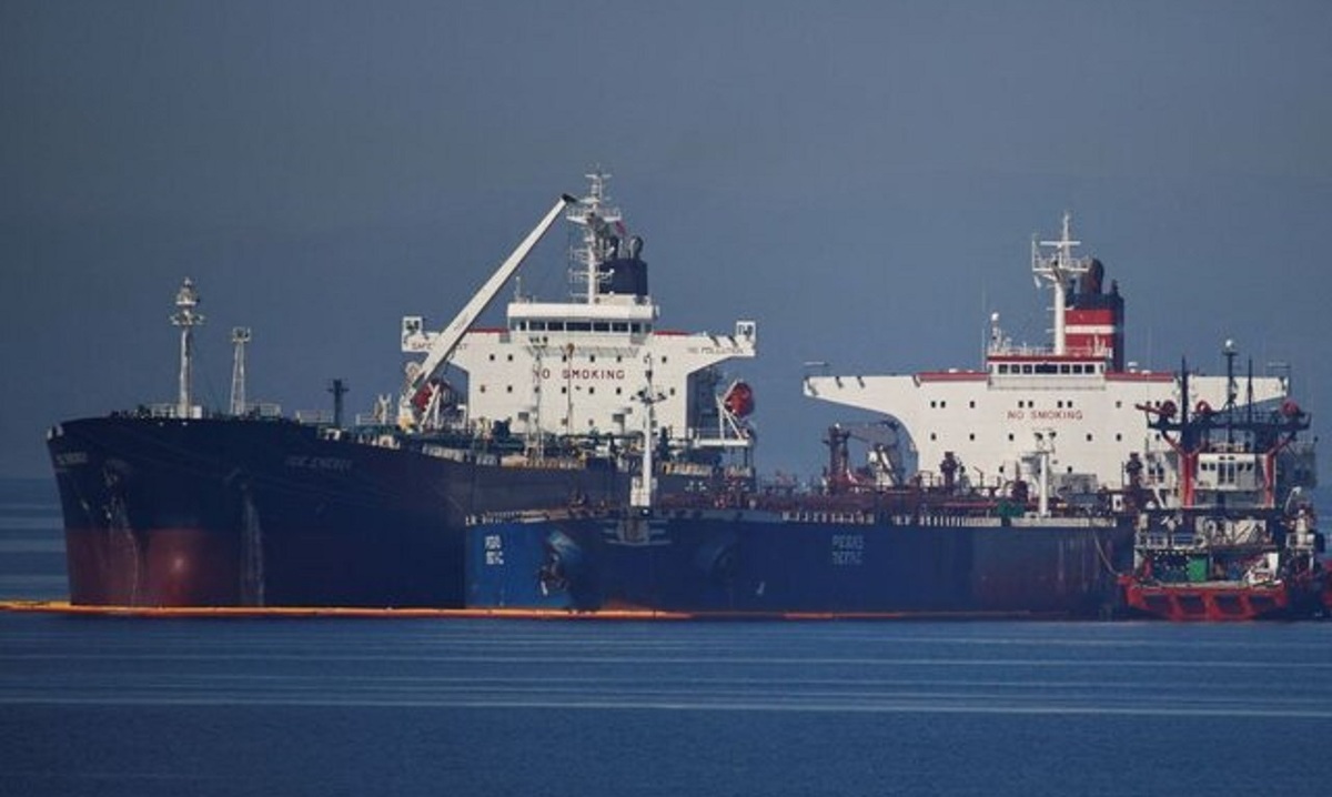 منابع یونانی: ایران خدمه نفتکش‌های توقیف شده یونان را آزاد کرد
