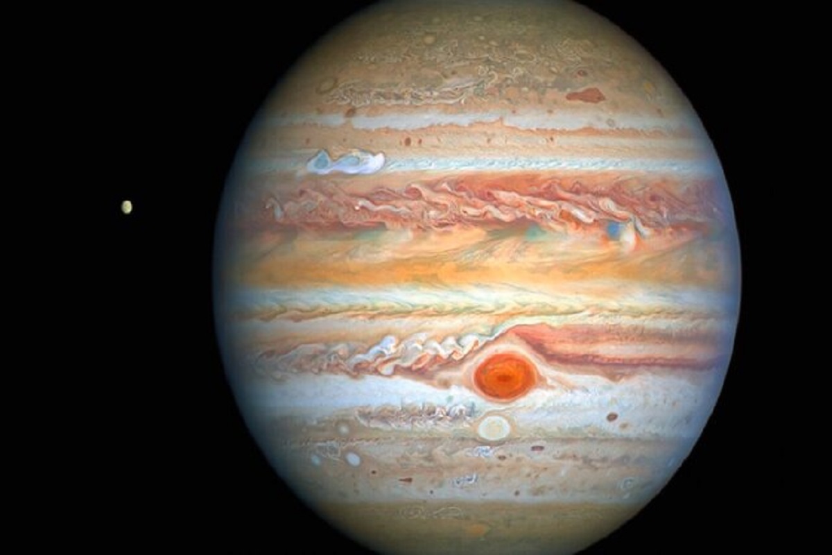 یک تایم‌لپس خیره‌کننده از سیاره مشتری که با نیم میلیون عکس ساخته شده است (+فیلم)