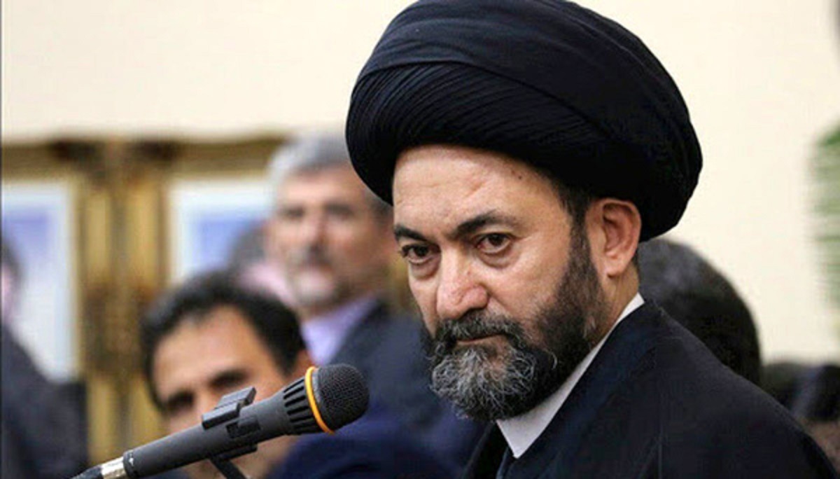 امام جمعه اردبیل: کوتاه آمدن ایران در مذاکرات فعلی حرکتی فوق‌العاده است