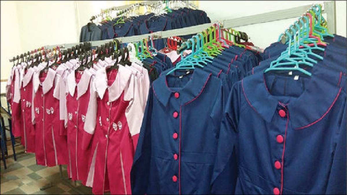فروش لباس مدارس بالاتر از نرخ مصوب ممنوع است