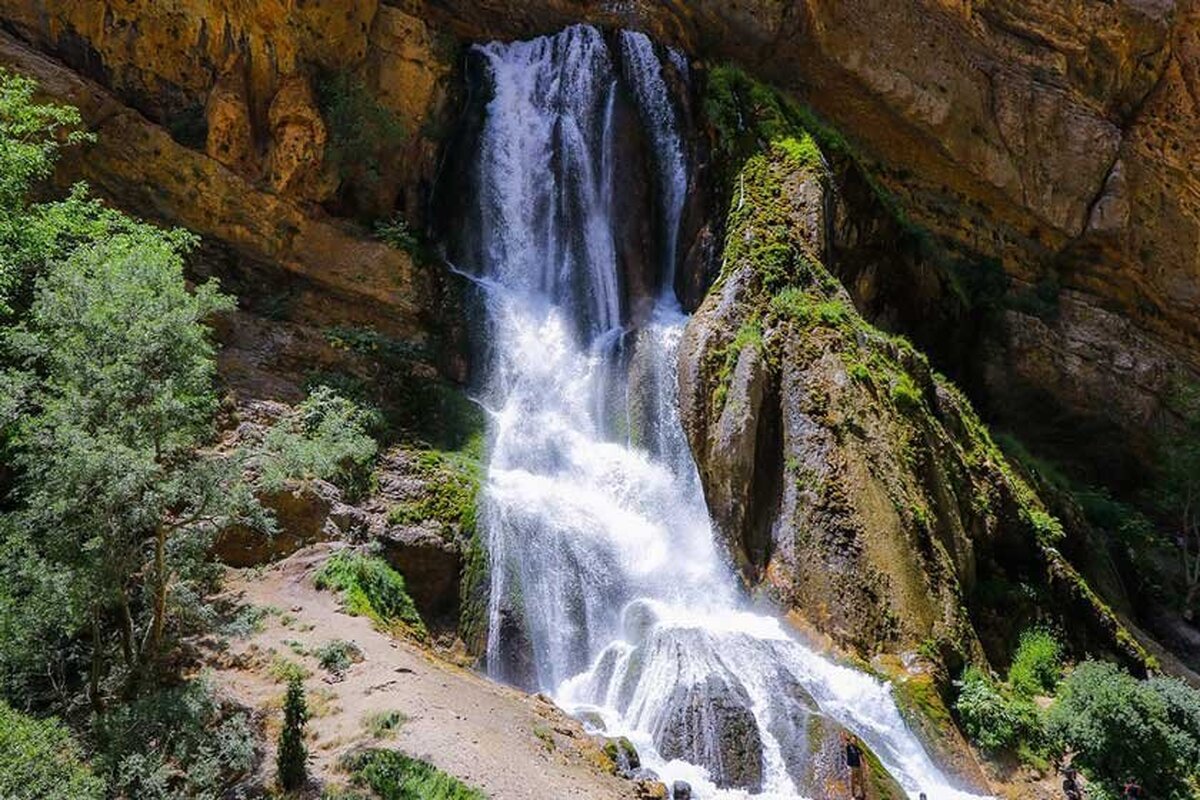 ببینید | ایران زیباست؛ آبشار «آب سفید» در لرستان