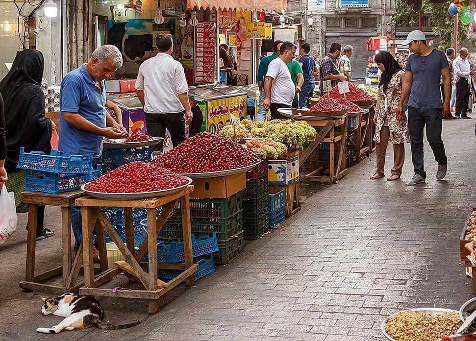 Ø¨Ø§Ø²Ø§Ø± Ø±ÙØ² Ø§Ø² Ø´ÙØ¨Ù ØªØ§ Ø¬ÙØ¹Ù Ø¯Ø± ØªÙØ§ÙÛ Ø´ÙØ±ÙØ§