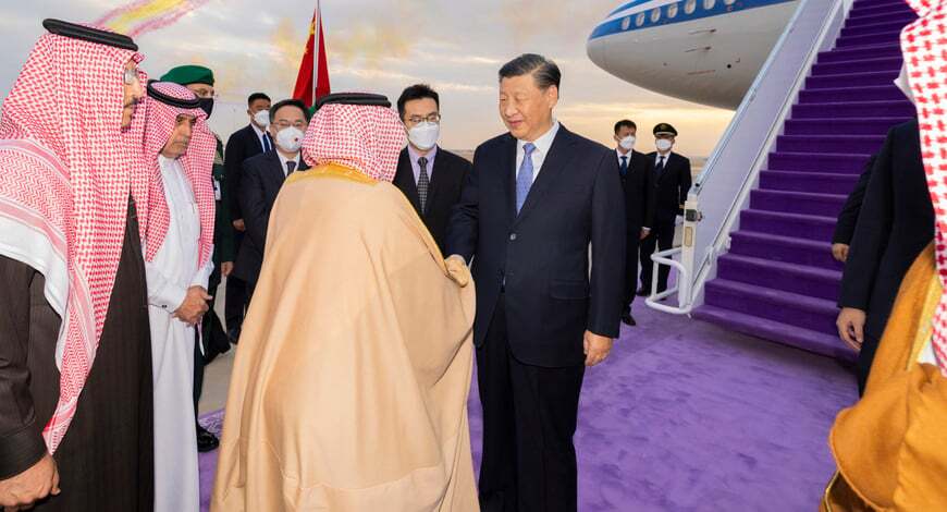 چرا عربستان با فرش بنفش به استقبال رئیس‌جمهور چین رفت؟+ عکس