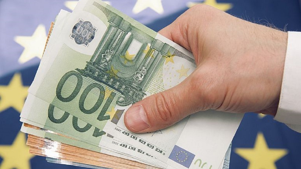 فاصله ۶۰ هزار یورویی درآمدها؛ میانگین حقوق سالانه در اتحادیه اروپا چقدر است؟ 