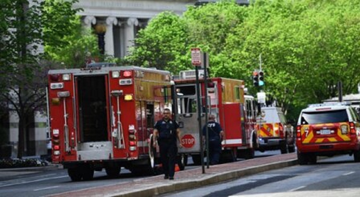 آتش‌نشان های مسلمان و یهودی در واشنگتن دی سی نباید ریش بگذارند!