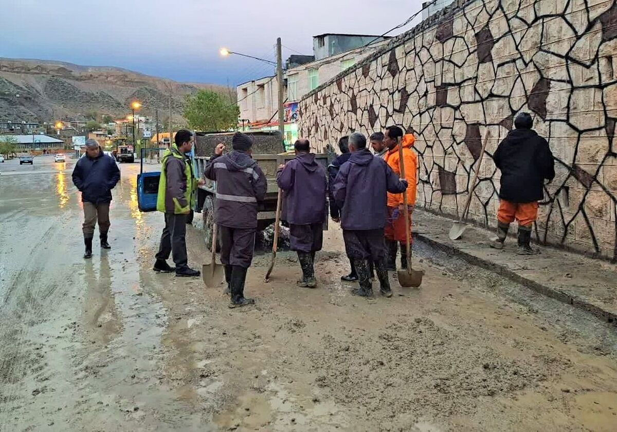 خراسان رضوی/ سیلاب راه ۱۲ روستای کلات را مسدود کرد